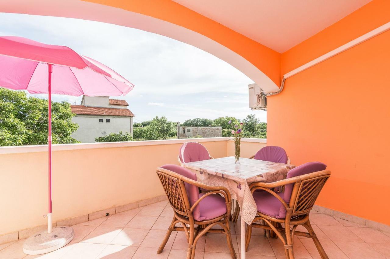 Apartmani Albi Zaton  Exteriör bild