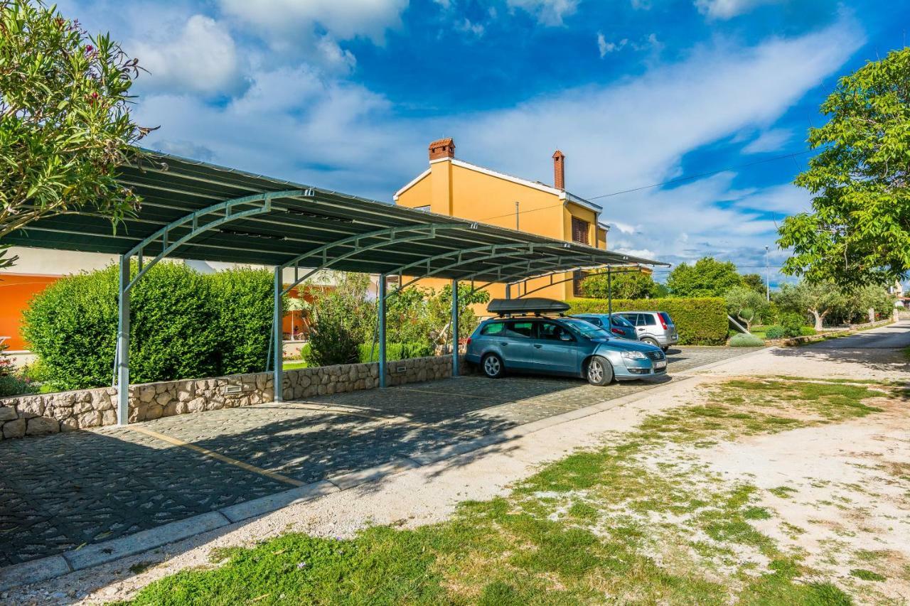 Apartmani Albi Zaton  Exteriör bild